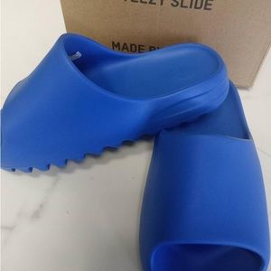 COPY - Enfura blue Yeezy slides dead stock